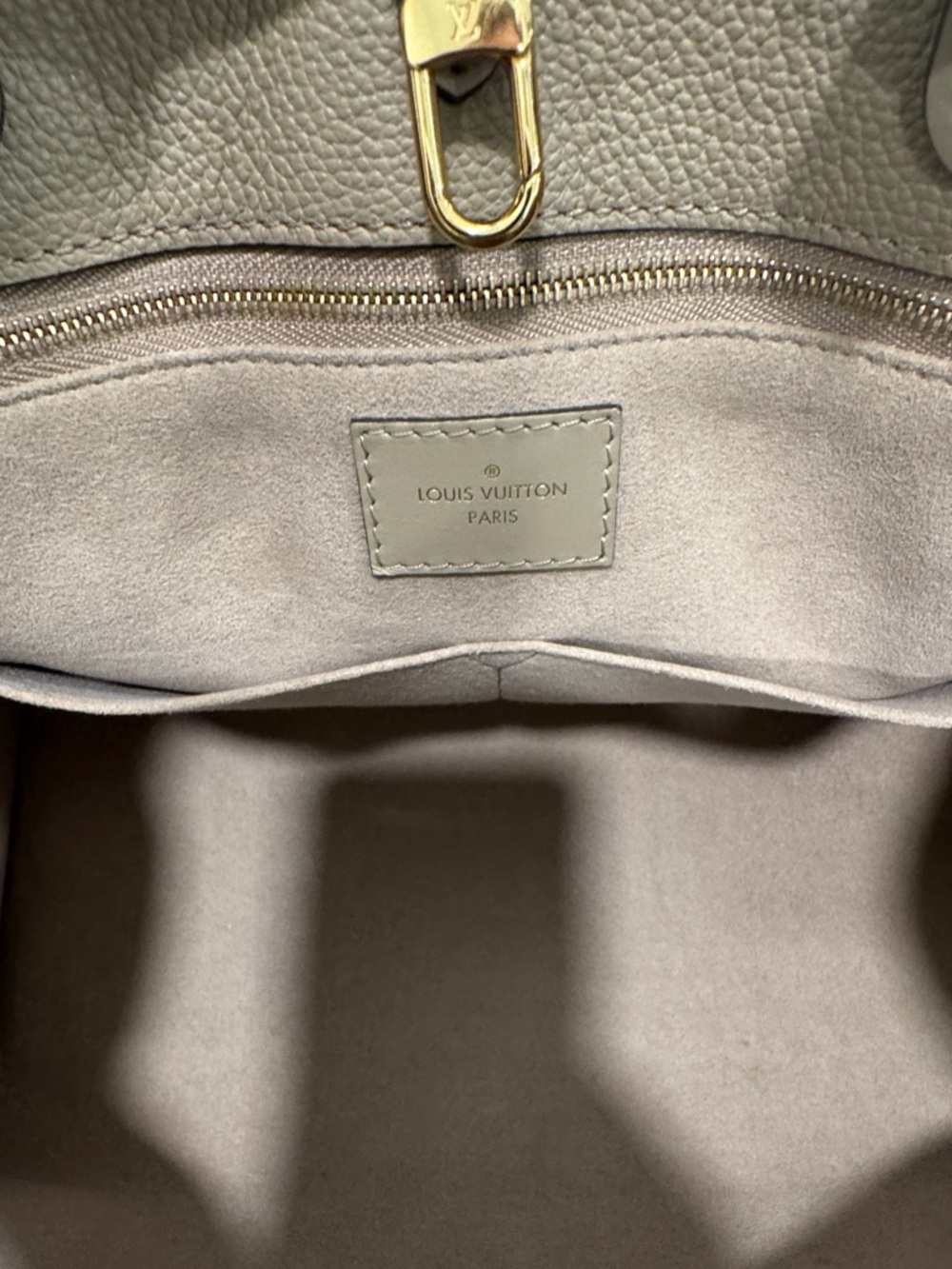 Louis Vuitton Empreinte MM Monogram OnTheGo Tote - Picture 9 of 10